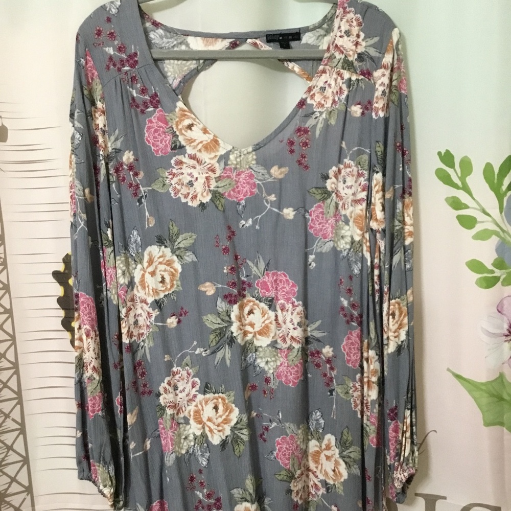 Bebop Be You Be Free~Woman's Gray Floral Long Sleeve Tunic~Size L